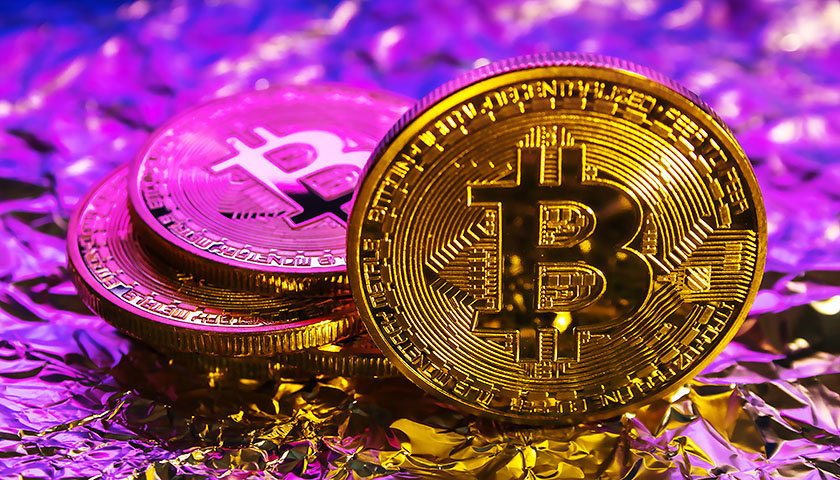 分析：比特币价格和黄金走势关系密切比特币2025年有望触及22万美元