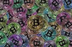 比特币首次站上12万美元