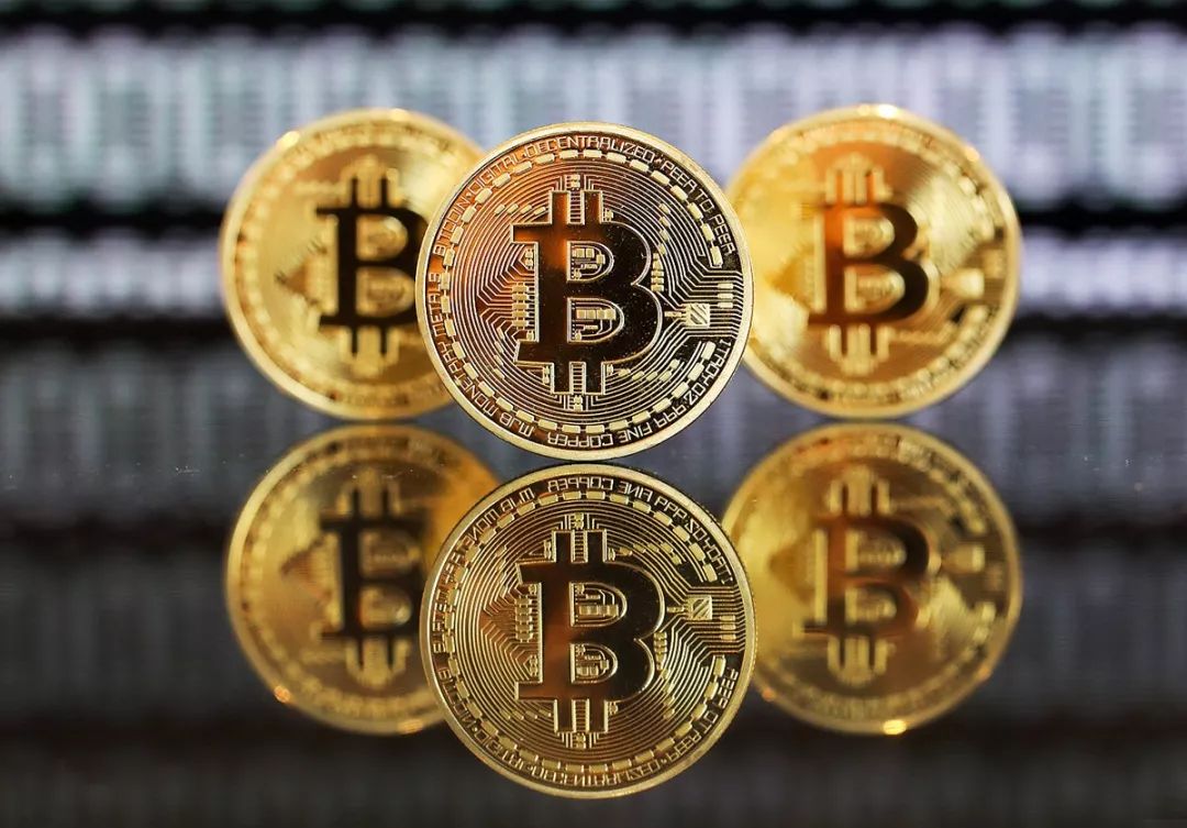 比特币期货7月份累计上涨821%